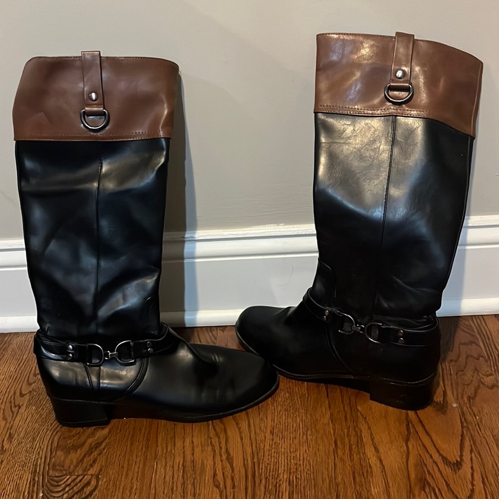 Boots size 9